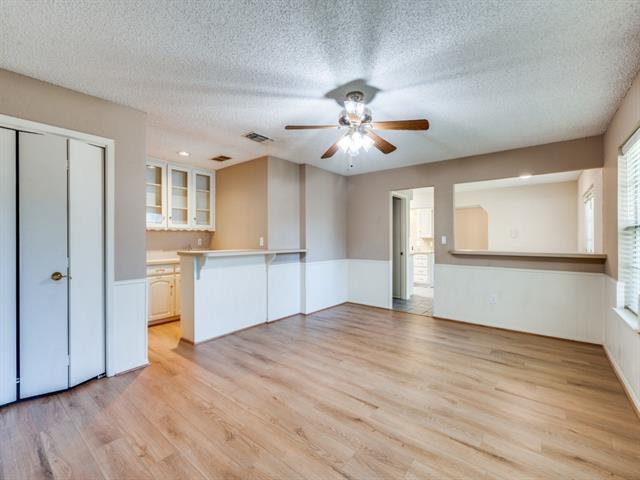 Foto del edificio - 2121 Northglen Dr