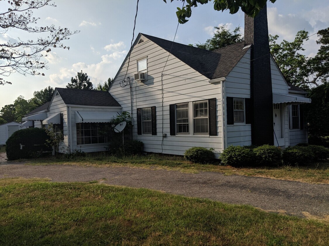 404 S Elm Ave, Dunn, NC 28334 House Rental in Dunn, NC