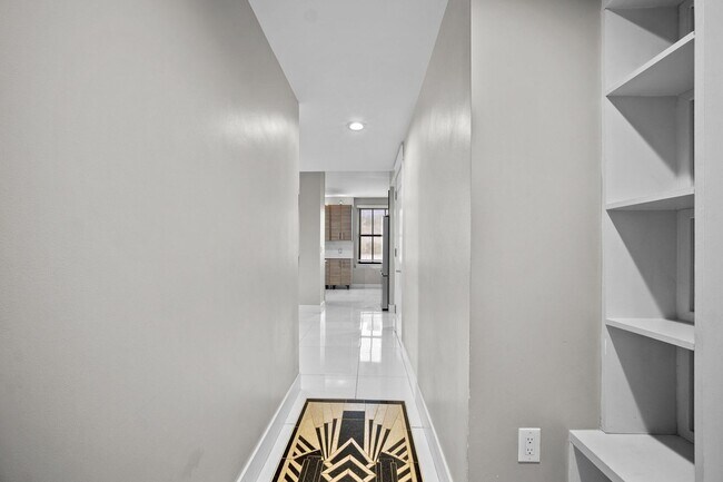 Foto del edificio - Beautiful Furnished 2-Bed, 2-Bath Condo in the Heart of Downtown Des Moines