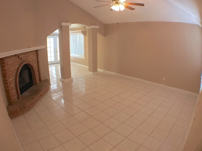 Foto del edificio - North Hills 3 Bed Refrig A/C!