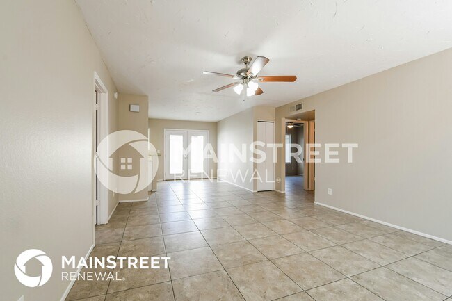 Building Photo - 2833 E Beck Ln