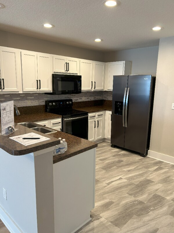 Foto del edificio - 217 Michelangelo Pl