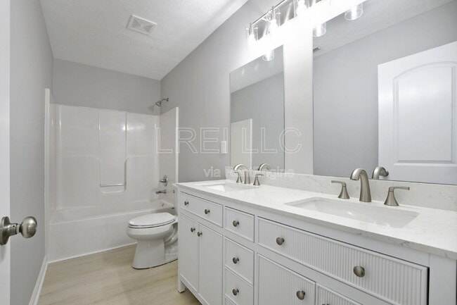 Building Photo - 222 Mud Hen Dr