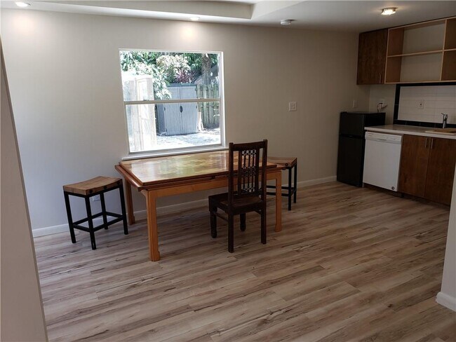 Foto del edificio - 816 SE 8th St