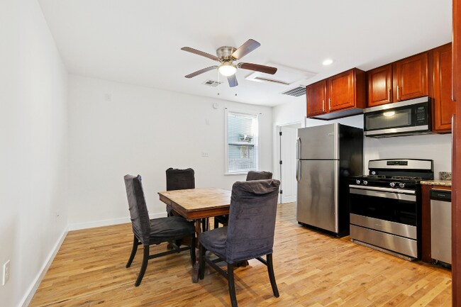 Foto del edificio - 1831 St Ann St.