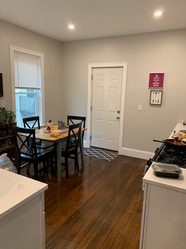 Foto del edificio - 71 Hillside St