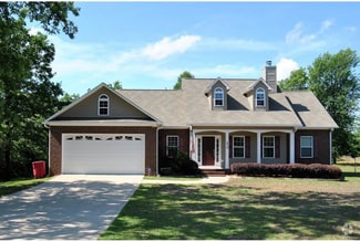 Building Photo - 575 Windsong Dr