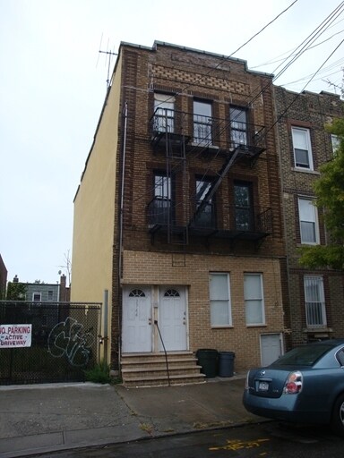 Foto del edificio - 2766 W 15th St