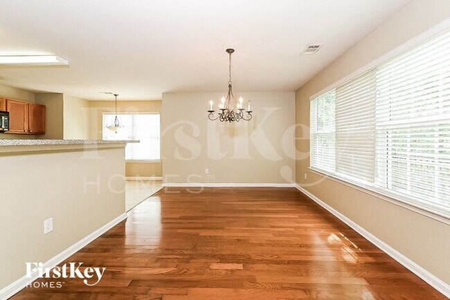 Foto del edificio - 170 Creek Way