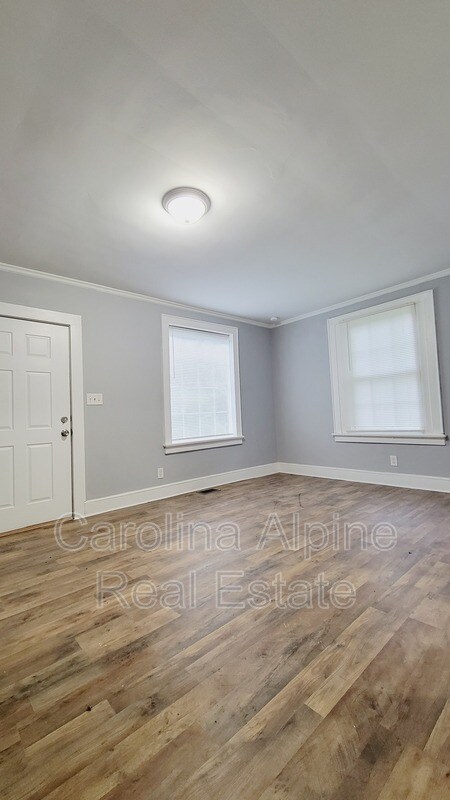 Building Photo - 108 Cline St