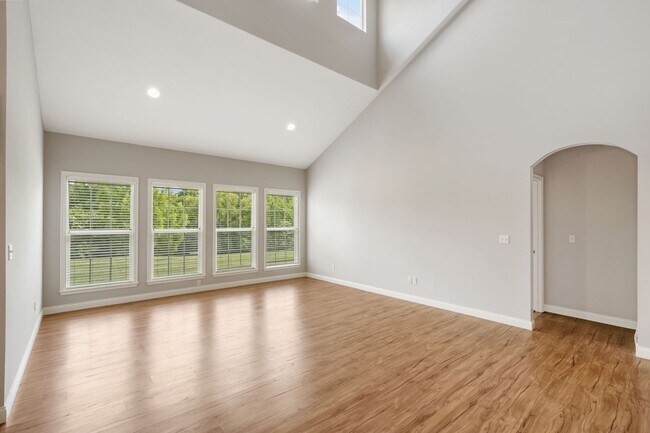 Building Photo - 2420 Boulder Springs Dr