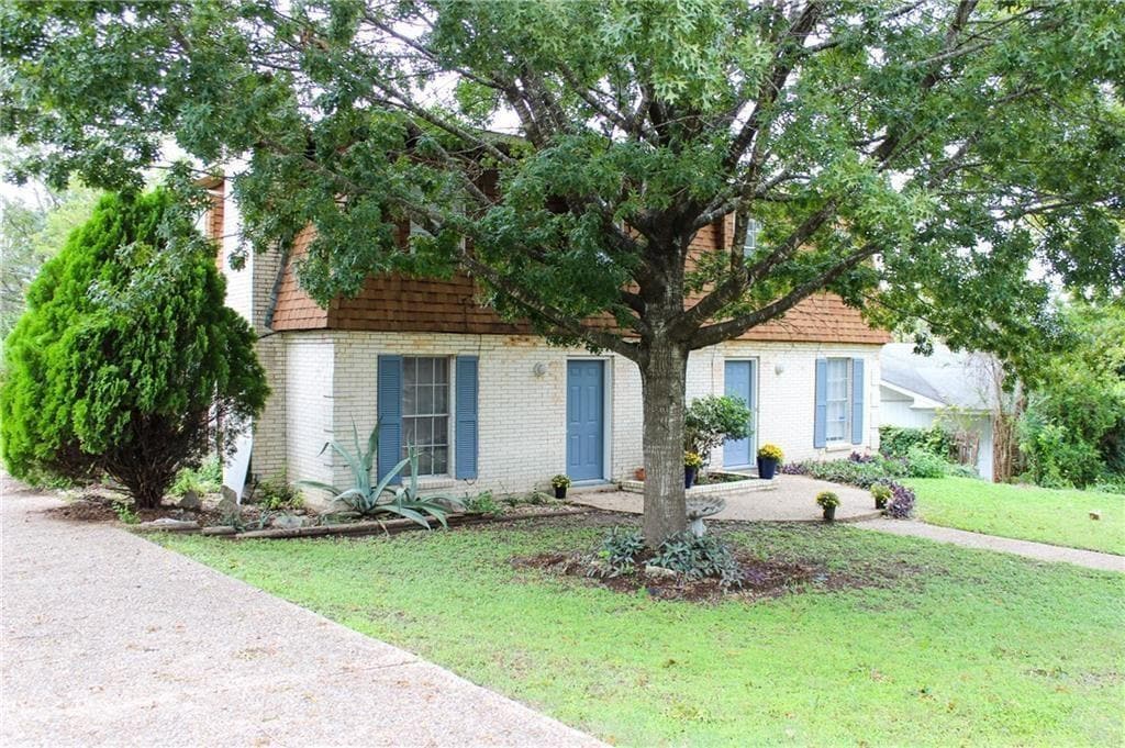 Primary Photo - 3106 Catalina Dr