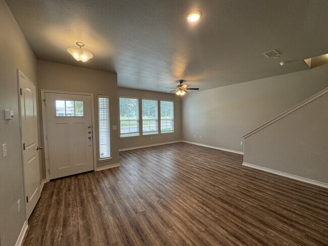 Building Photo - 724 Westfield Blvd