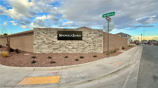 Foto del edificio - 3119 Magnolia Rnch Ave