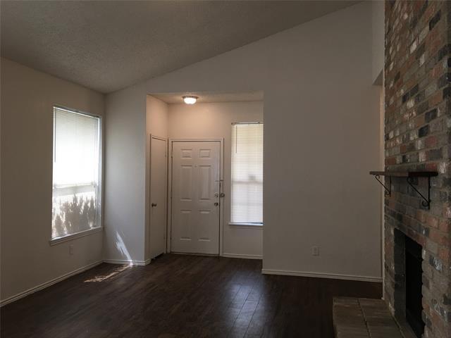 Building Photo - 10328 Woodleaf Dr