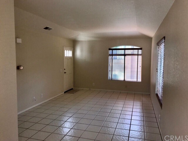Building Photo - 54 Sandpiper Ln