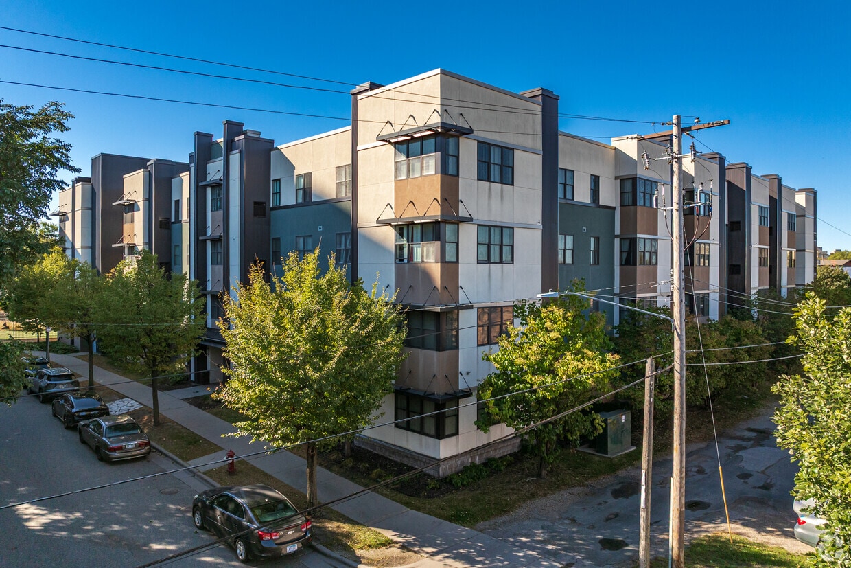 Primary Photo - Brook Commons