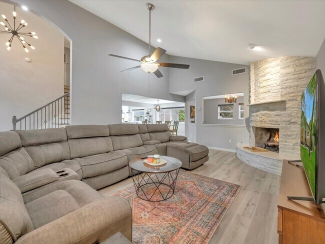 Foto del edificio - 5346 Apple Blossom Ln