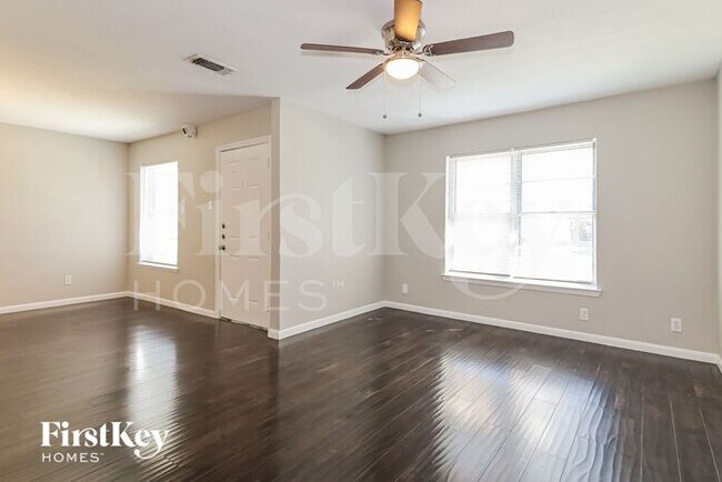 Foto del edificio - 1421 Belmont St