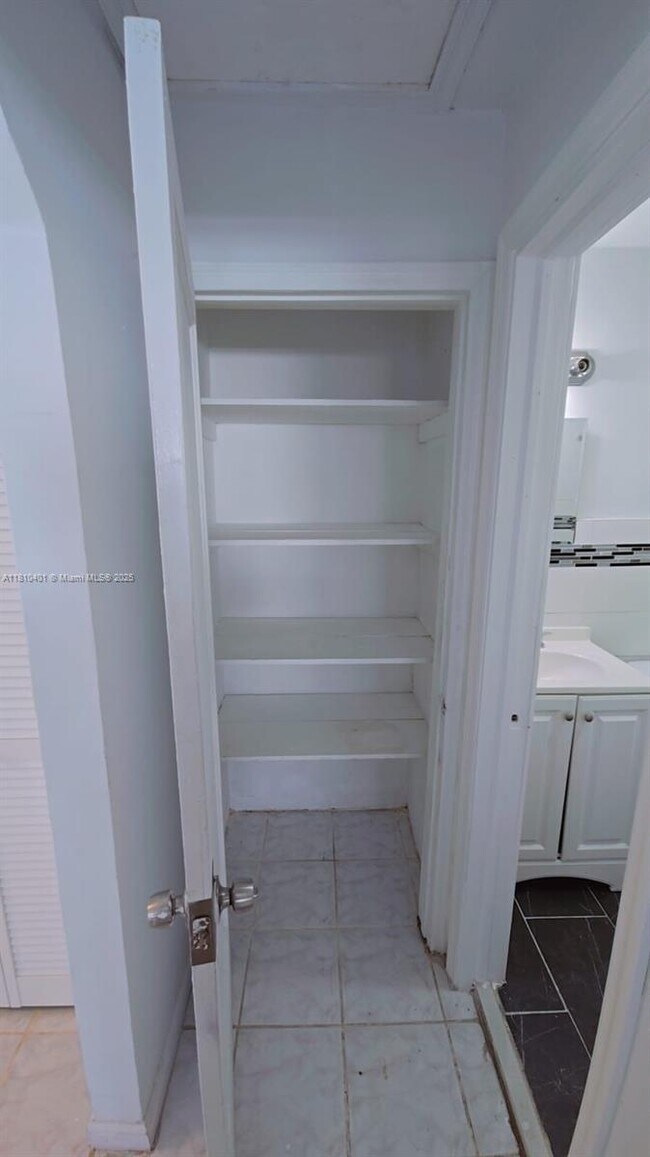 Foto del edificio - 1305 NE 146th St