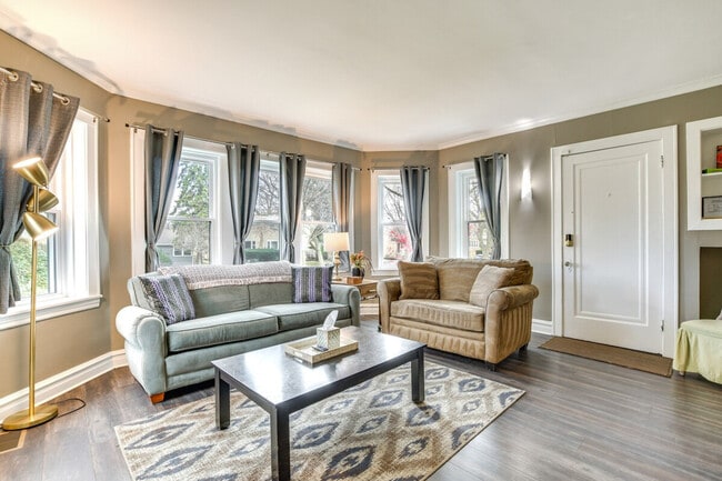 Building Photo - 1540 Fowler Ave