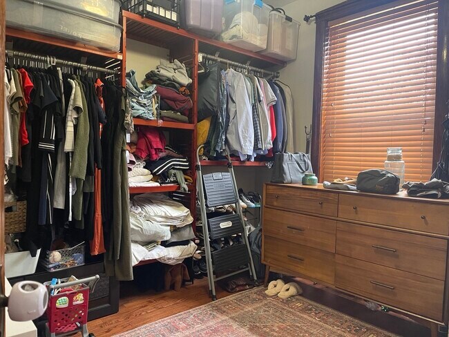 Foto del edificio - 3721 W Belden Ave