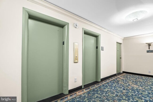 Building Photo - 301 N Beauregard St