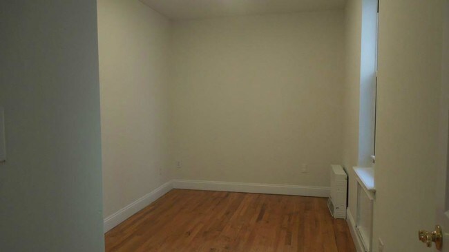 Building Photo - 309 W 83rd St