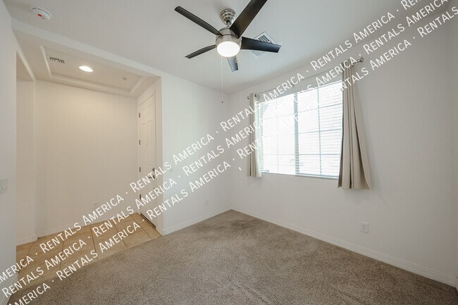 Foto del edificio - 3710 E Lodgepole Dr