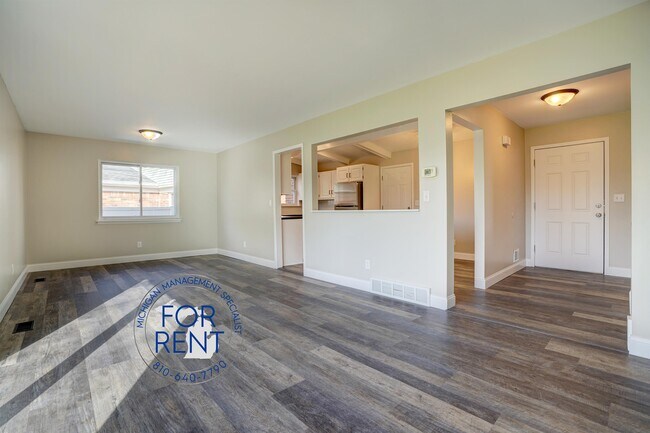Building Photo - 5093 Spinning Wheel Dr
