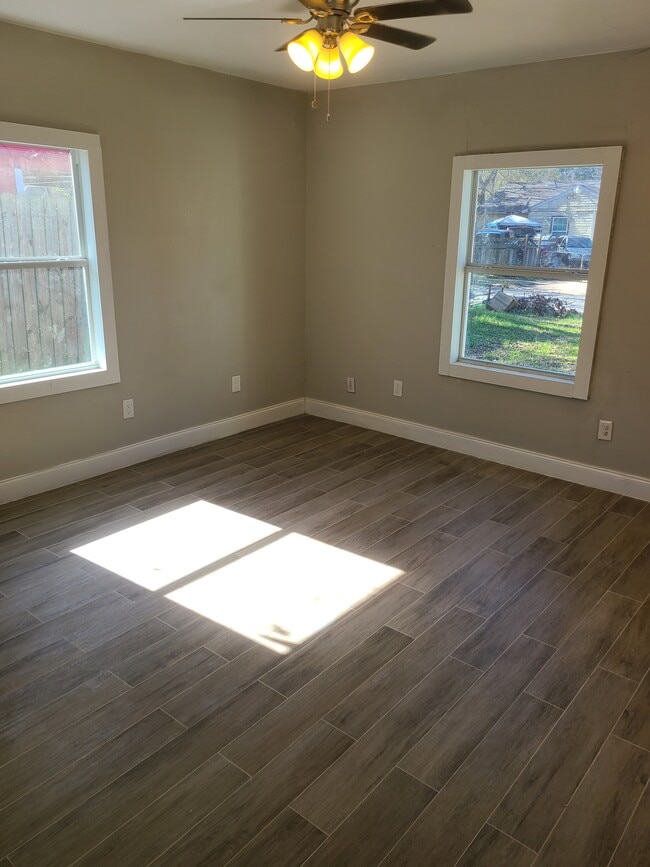 Building Photo - 6223 Sherwood Dr