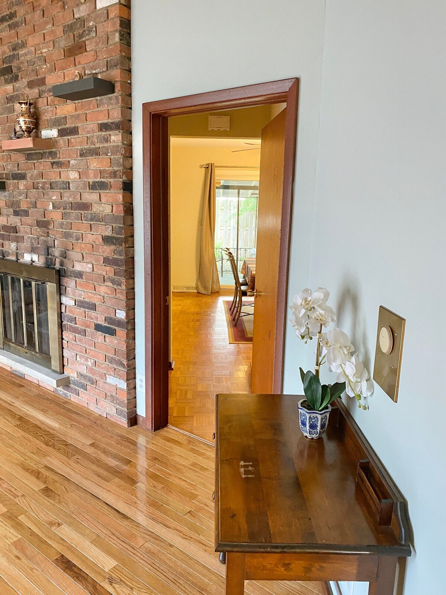 1301 Forest Hills Blvd Cleveland Heights, OH 44118 – photo 2