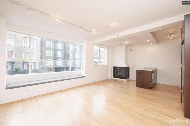 Photo - 1635 California St Apartment