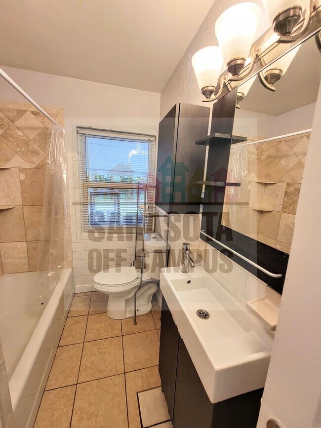 Foto del edificio - 1148 Highland St