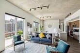 Foto principal - 411 W Chicago Ave