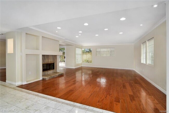 Building Photo - 5 br, 3.5 bath House - 19146 Gayle Pl