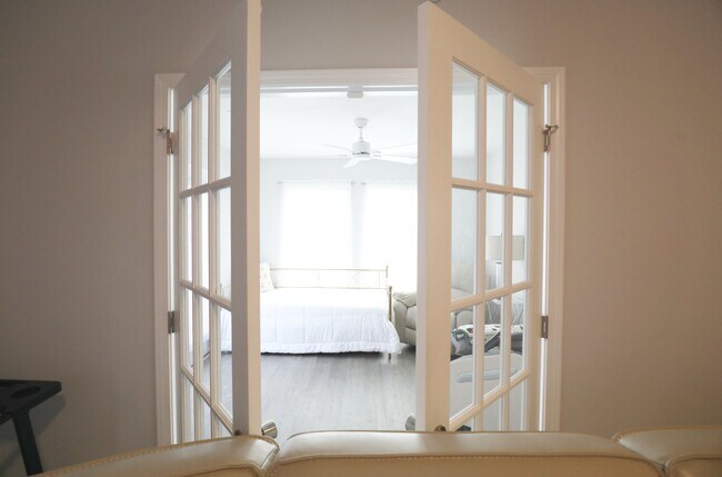 Foto del edificio - 1701 Tuxedo Junction Rd