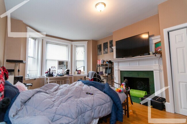 Foto del edificio - 8 Glenville Ave