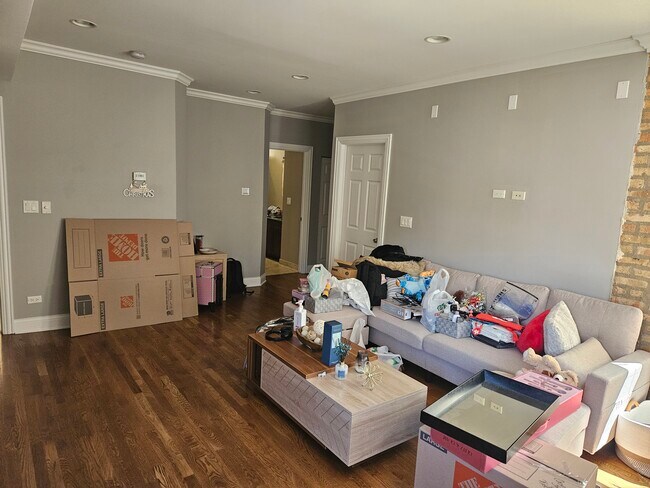 Sala de estar - 6503 N Mozart St