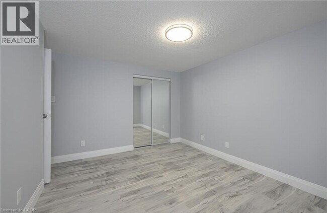 Photo du bâtiment - 595 THIRD Street Unit# 50