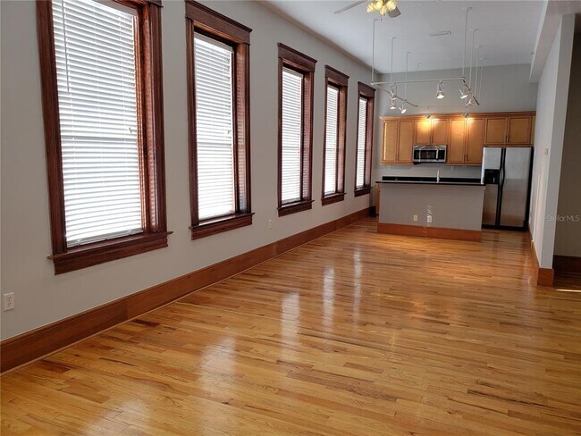 Building Photo - 1209 N Franklin St