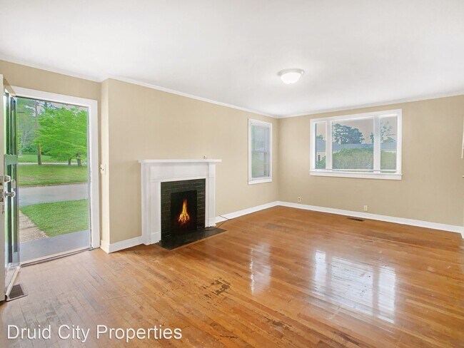 Foto del edificio - 2 br, 1 bath House - 2204 Main Avenue
