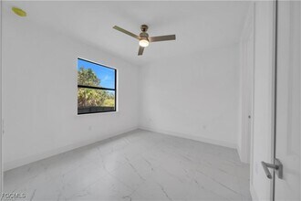 Building Photo - 2416-2418 Xelda Ave N