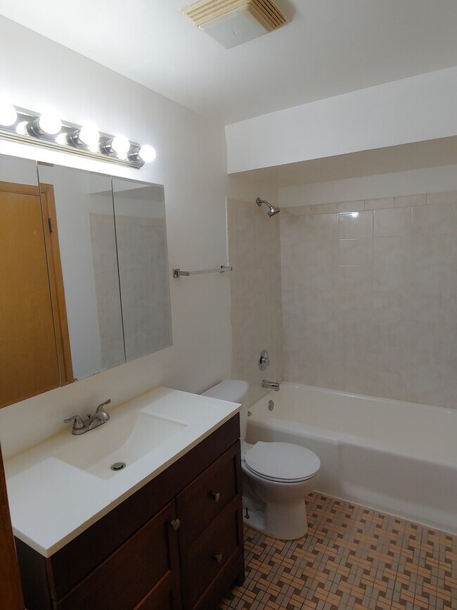 Foto del edificio - 5304 W Addison St