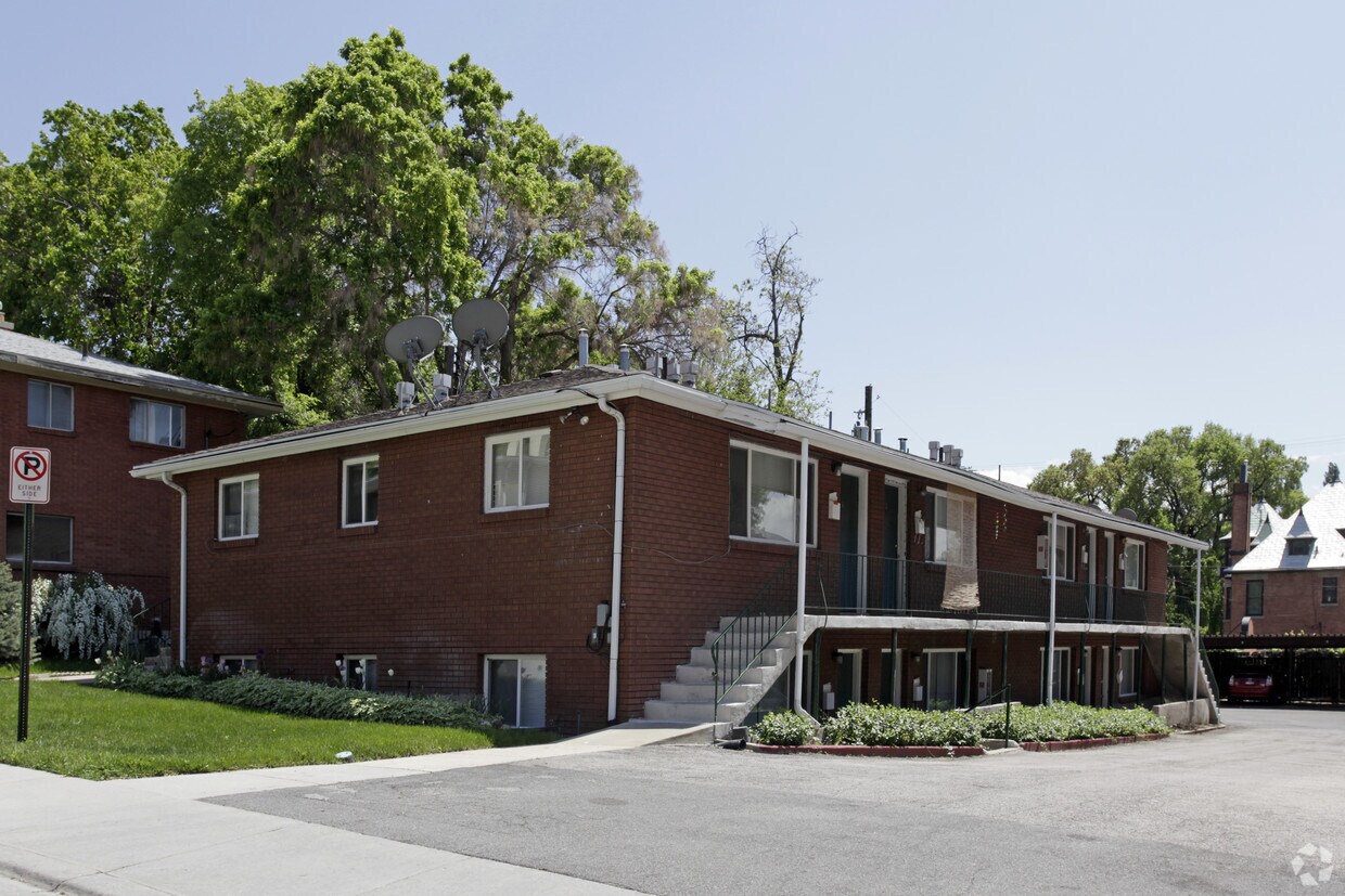 Primary Photo - Alameda Cove