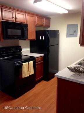 Building Photo - 457 Hubbard Dr