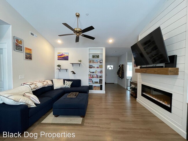 Foto del edificio - 3 br, 2 bath House - 4816 Plumthicket Drive