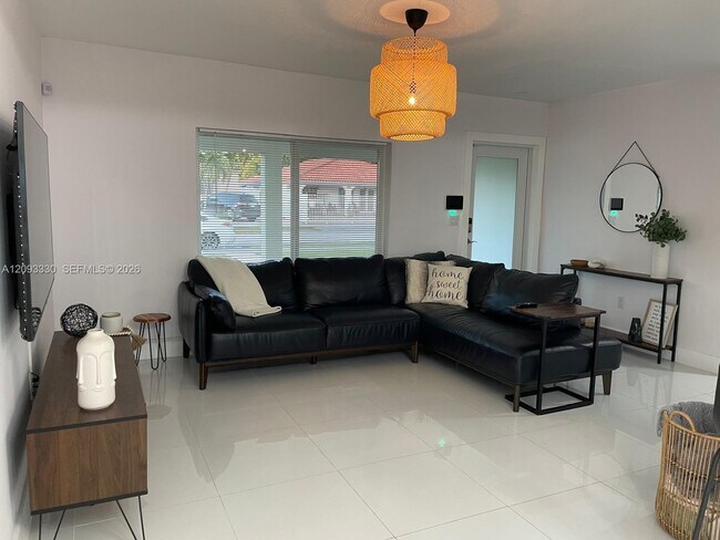 Foto del edificio - 3330 NW 18th St