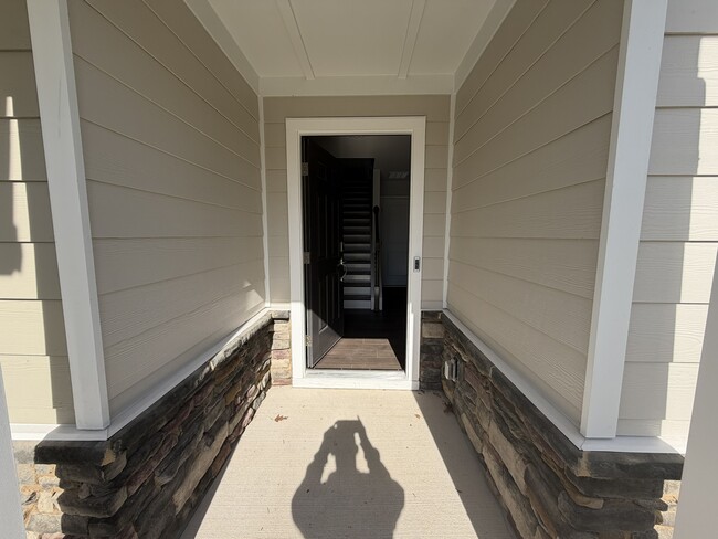 Building Photo - Carolina Springs