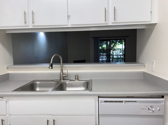 Building Photo - 2722 Abbot Kinney Blvd